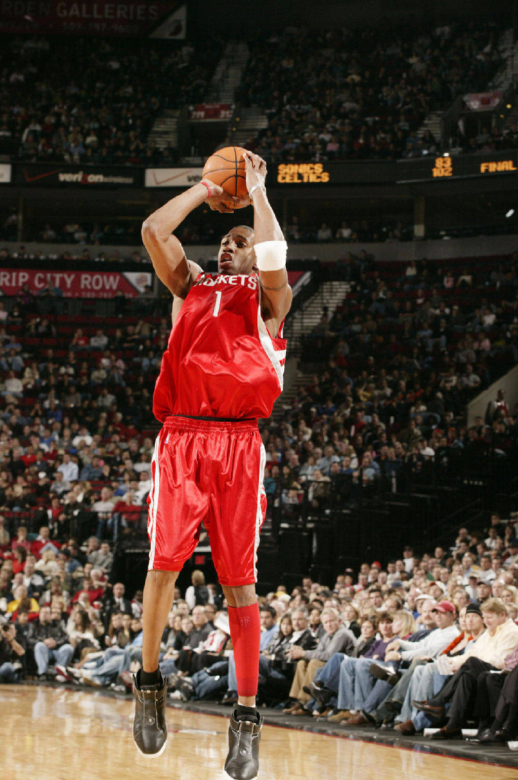 斯瓦泰克首次亮相武网：我也许能闯进决赛，萨巴伦卡很强但不会影响我的发挥（斯瓦泰克武网首秀：自信冲击决赛，称萨巴伦卡强劲但不影响发挥）