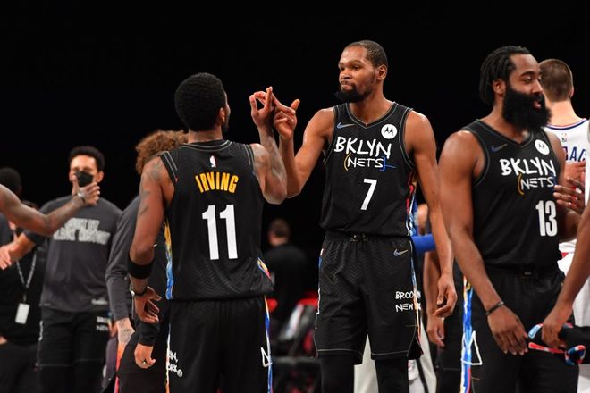 马卡：马斯坦托诺将进行保守治疗，康复过程严格遵循渐进原则（马卡：马斯坦托诺选择保守治疗，康复将严格循序渐进）