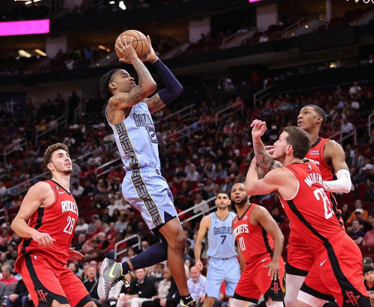 卡卢卢：在我们所处的环境里，无论输赢都没时间开心或是沮丧（卡卢卢：在这种环境下，我们无暇为胜败欢喜或沮丧）