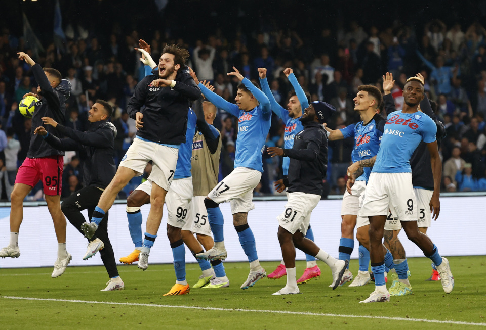 灰熊主帅谈小贾伦爆发：他打快船找回了感觉，所以现在很自信（灰熊主帅：小贾伦战快船找回感觉，如今自信满满）