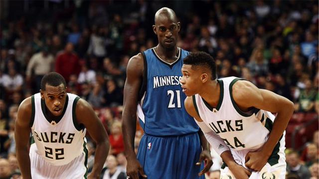 海王战术初露锋芒，亚当斯防守遭遇挑战（海王战术渐显锋芒，亚当斯防守面临考验）