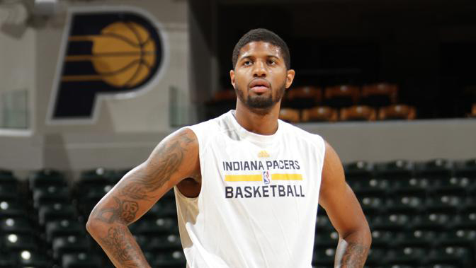 差了一点点！克莱绝杀抛投涮筐而出 独行侠和活塞进入加时（遗憾一丝之差！克莱压哨抛投未中，独行侠与活塞战至加时）