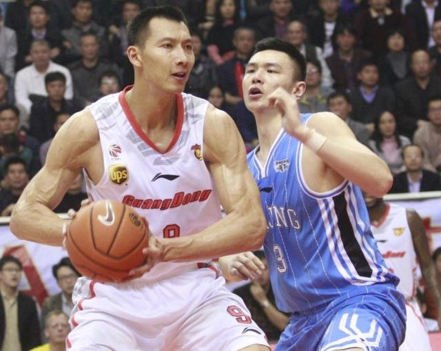 记者：佛罗伦萨深陷降级区，拉涅利明确拒绝回归担任救火教练（记者：佛罗伦萨陷入保级泥潭，拉涅利果断拒绝回锅救火）