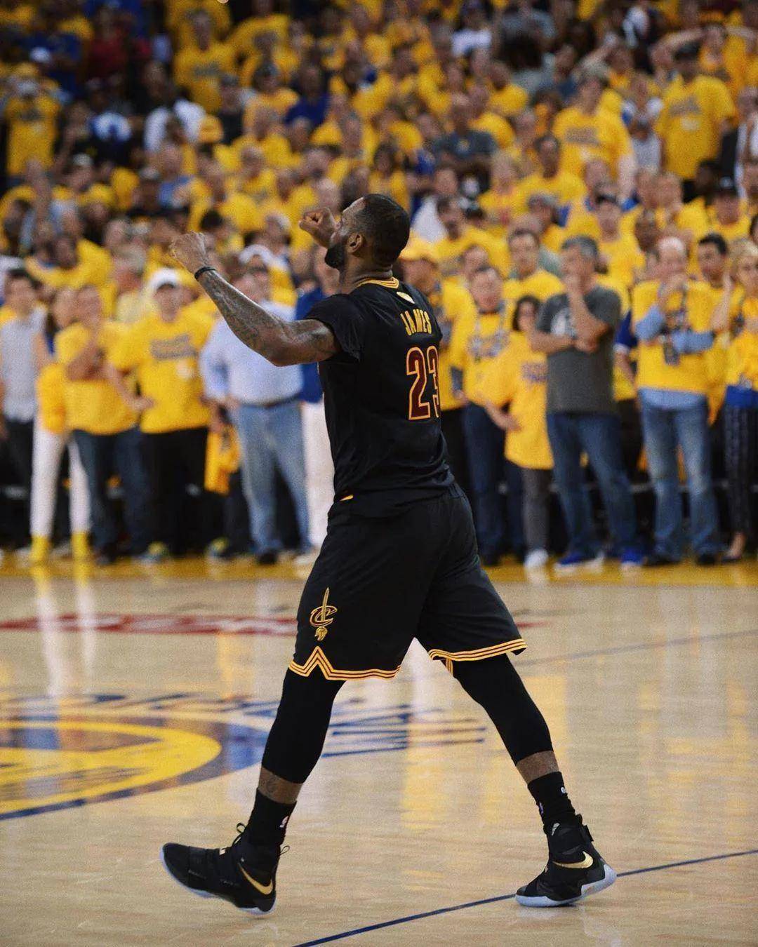 费迪南德：见到巴乔让我非常激动，那仿佛让我回到了童年时代（费迪南德：见到巴乔令我热血沸腾，仿佛重返童年）