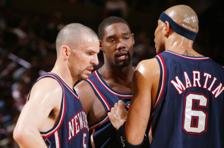 英超榜首再度易主，冠军争夺进入白热化（英超榜首再易主，争冠之战愈演愈烈）