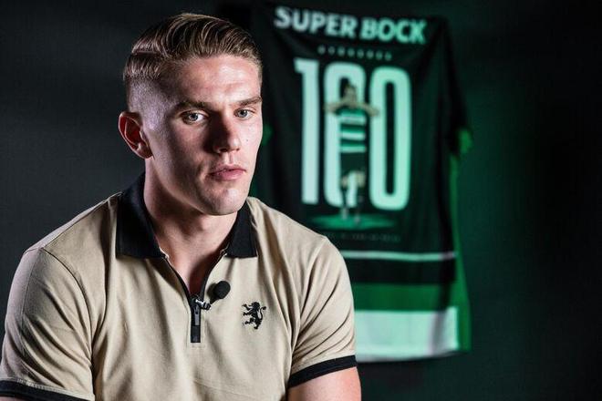 英格兰队＆曼城祝斯特林31岁生日快乐 切尔西无表示 周薪超30万镑（31岁生日斯特林获英格兰队与曼城送祝福，切尔西未表态，周薪超30万镑）