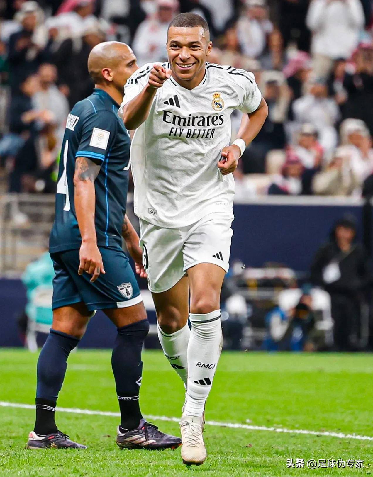 斯帕莱蒂：我执教意大利队是自作自受，但需要帮助我义不容辞（斯帕莱蒂：执教意大利是我自选之路，但需要帮助时我当仁不让）