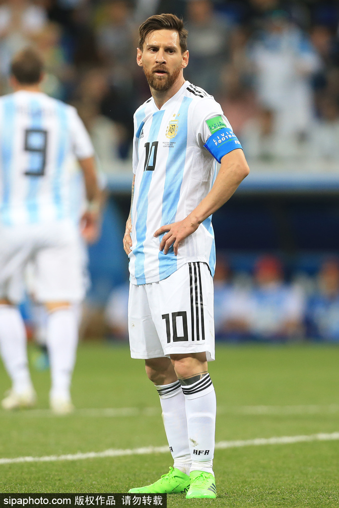 斯内德：金球评选标准已比梅罗时期合理，姆巴佩100%能拿（斯内德：金球评选比梅罗时代更合理，姆巴佩夺奖毫无悬念）