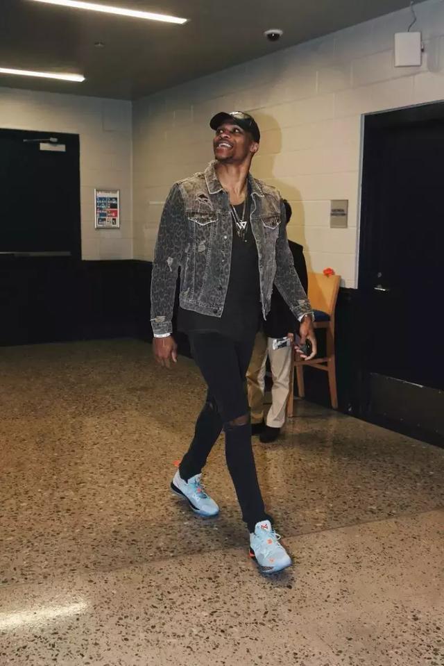 科莫利：尤文的DNA是胜利；足球书籍有些无聊我喜欢科学文章（科莫利：尤文骨子里是赢家；足球书乏味，我偏爱科学读物）