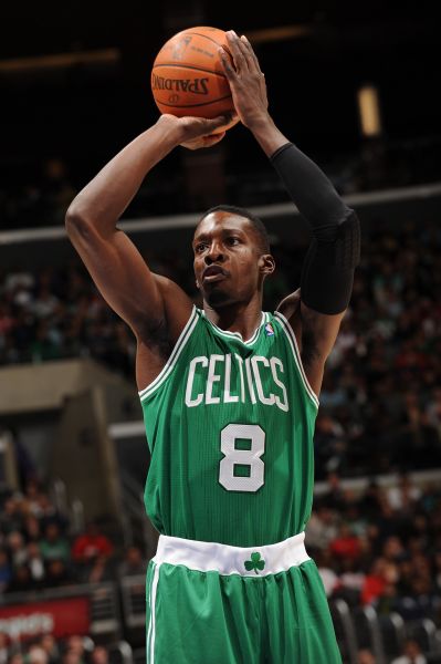 球迷愤怒的不只是输球（球迷的怒火不止源于败北）