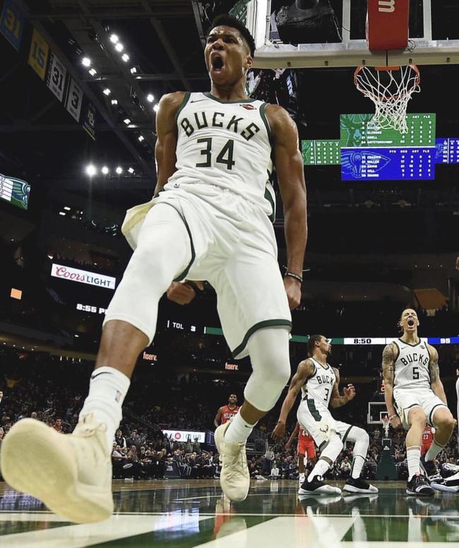 最后的希望？曼联战意强烈输不起 或小胜晋级（背水一战！曼联斗志高昂，不容有失，或凭小胜晋级）