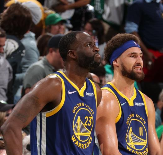 静雨：瀚森今天单打媲美约基奇&恩比德 后续他应该有10+分钟时间（静雨：瀚森今日单打不逊约基奇与恩比德，后续应获10分钟以上出场时间）