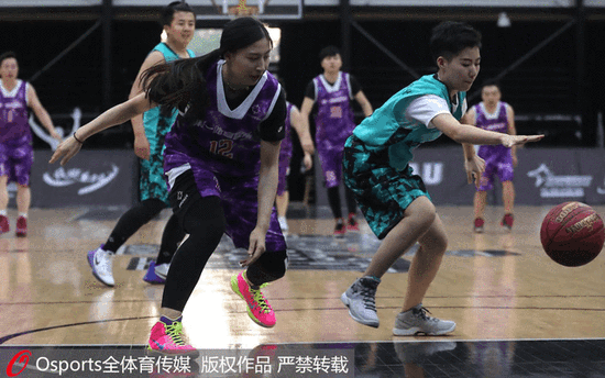 世界杯史话01：世界上第一场国际足球比赛是什么时候打的？（世界杯故事01：首场国际足球赛何时开踢？）