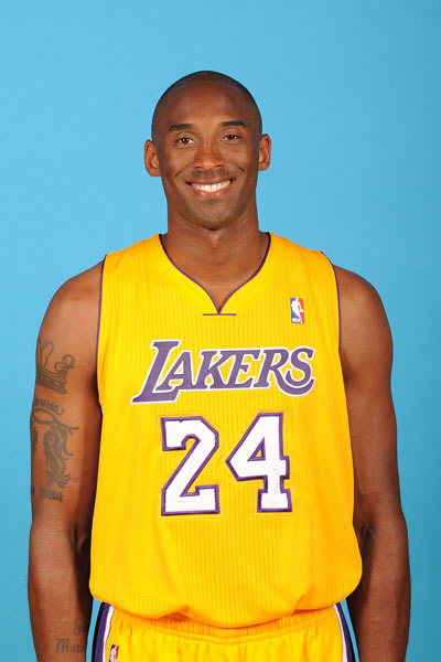 绿帽哥：曼联高层将约谈梅努，认为其哥哥损害他的转会价值（曼联高层将与梅努面谈，认为其哥哥的举动影响了其转会身价）