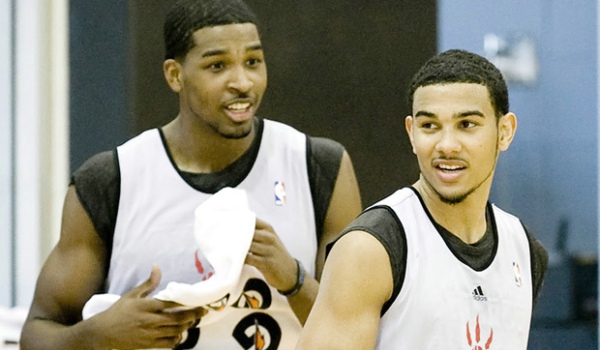 太阳主帅：狄龙是球队的火种，谢天谢地他今晚没被罚下（太阳队主教练：狄龙是全队的激情源泉，万幸他今晚没被驱逐出场）