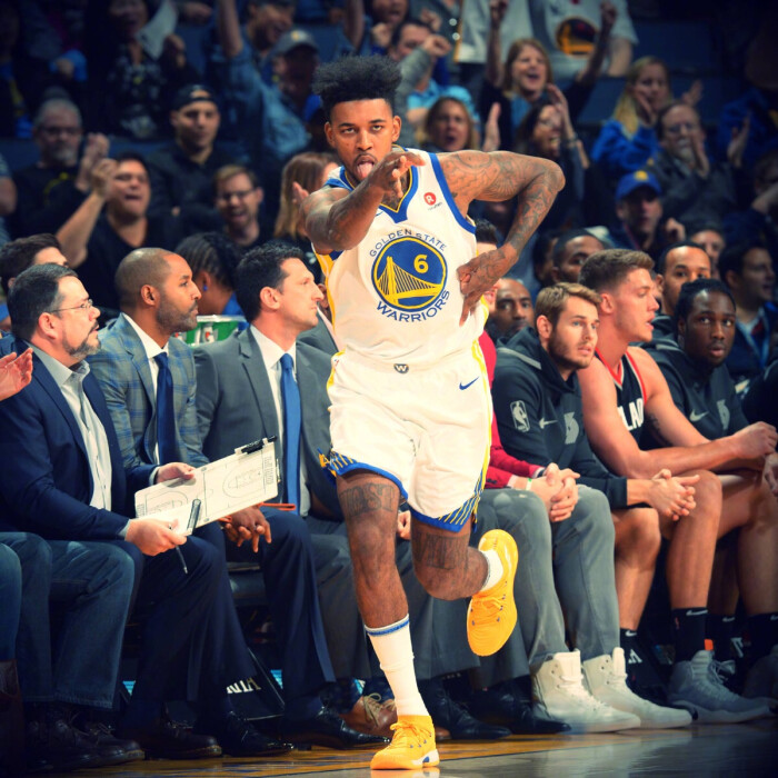 周琦的全面表现：9中5高效得分（周琦全能发挥：9投5中高效输出）