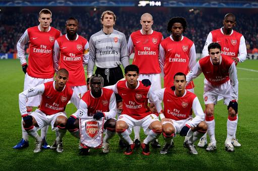 火药味！莫兰特用手狂指克莱面部，克莱怒火中烧一把甩开（冲突升级！莫兰特手指直指克莱面门，克莱怒火爆发猛然甩开）